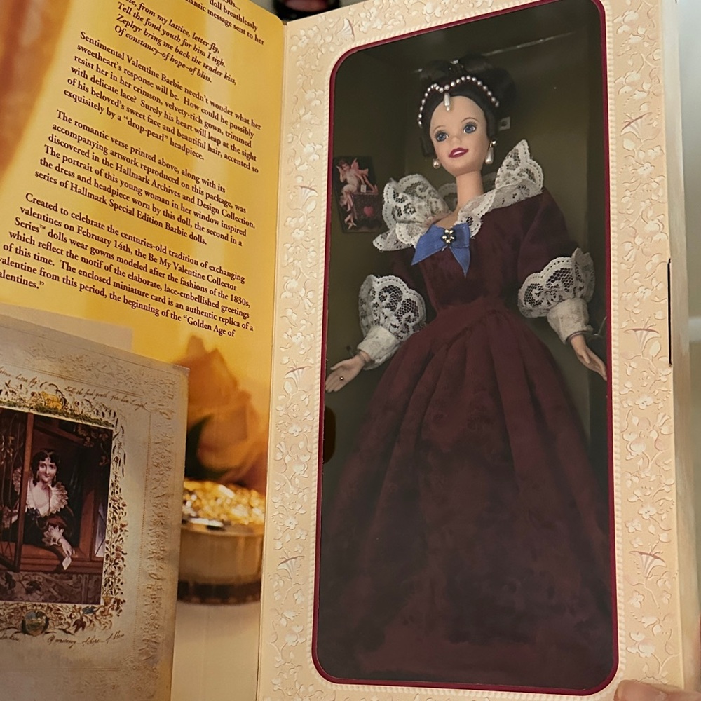 Sentimental Valentine Hallmark Exclusive Barbie Collectible Box NWT